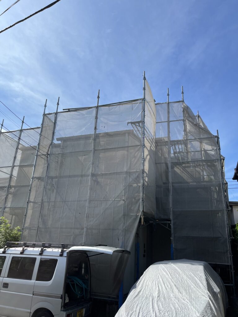 藤沢市辻堂にて外壁塗装工事始まりました、